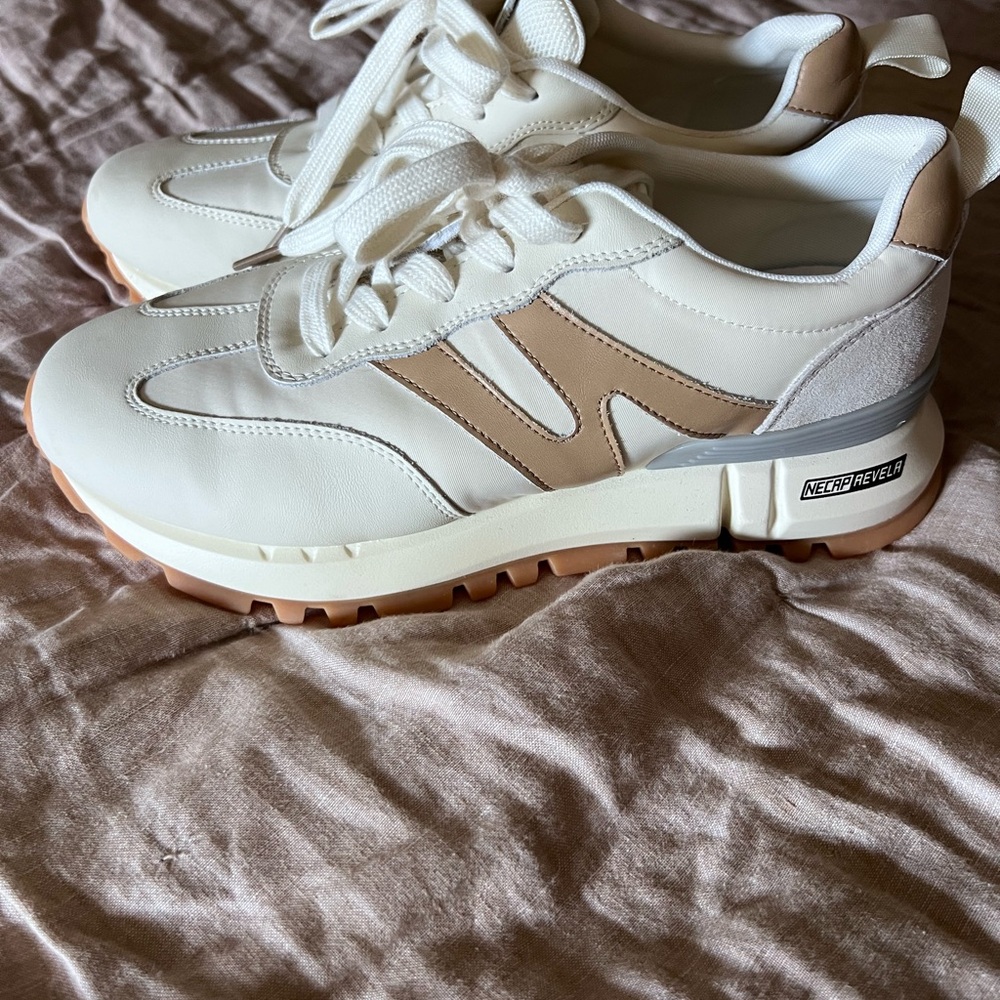 Neutral Tone Sneakers with White and Tan Accents
